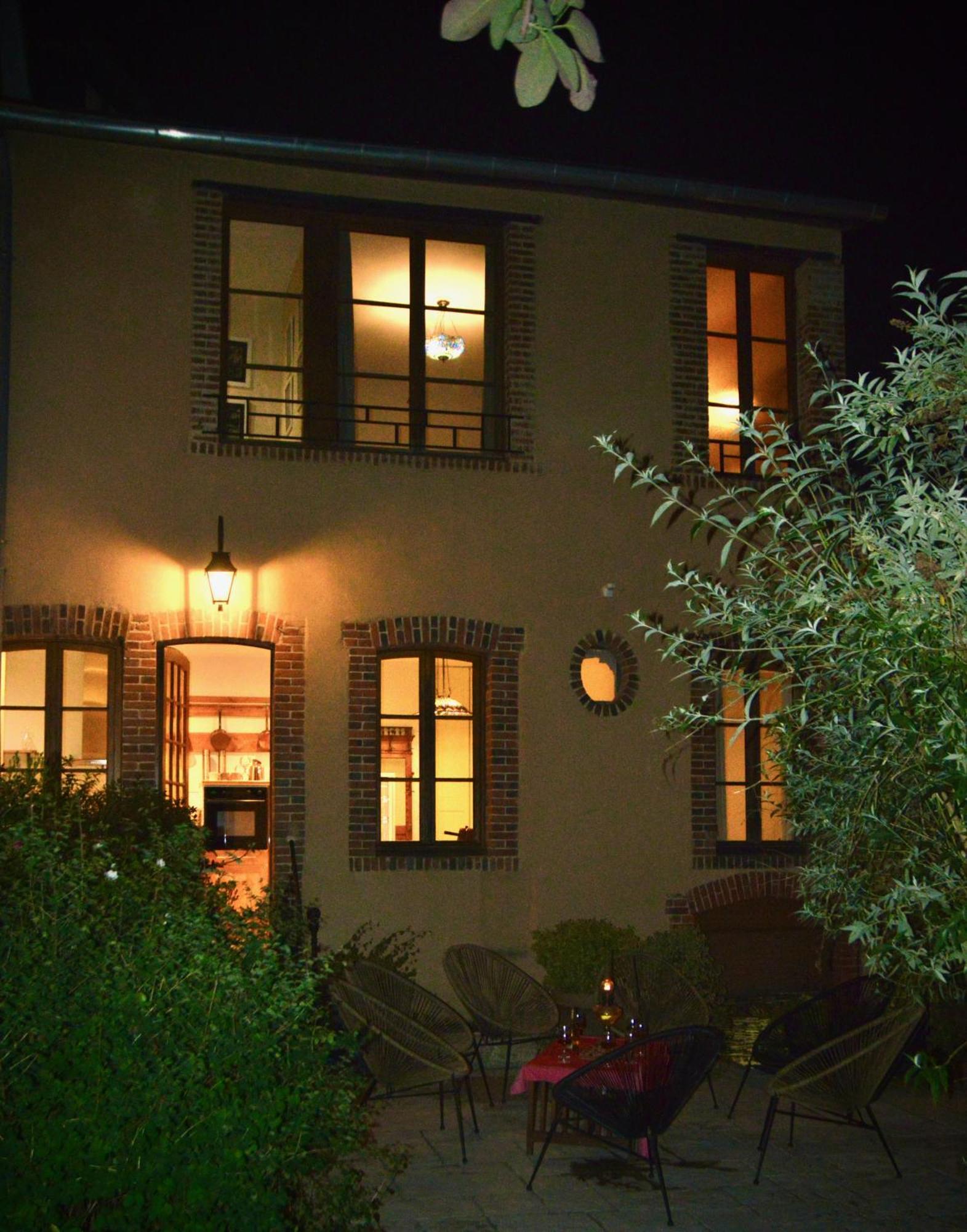 Gite De Charme En Sologne, Sejour En Famille, Jardin, Riviere, Jeux, Nature & Detente 内尔河畔欧比尼 外观 照片